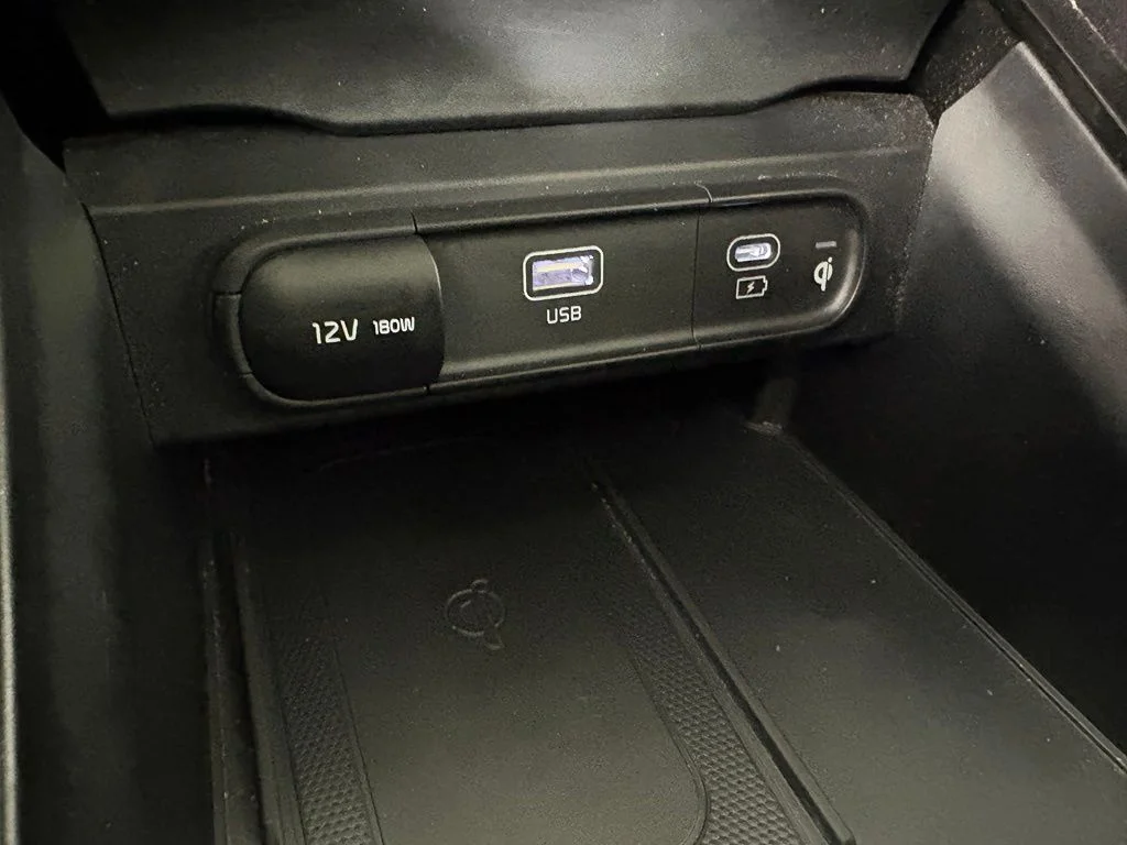 Used 2025 Silver Kia S image 36