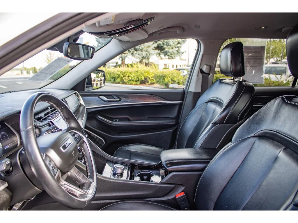 Used 2021 Bright White Clearcoat Jeep Limited image 29