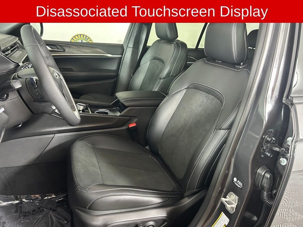 New 2026 Baltic Gray Metallic Clearcoat Jeep Altitude image 11