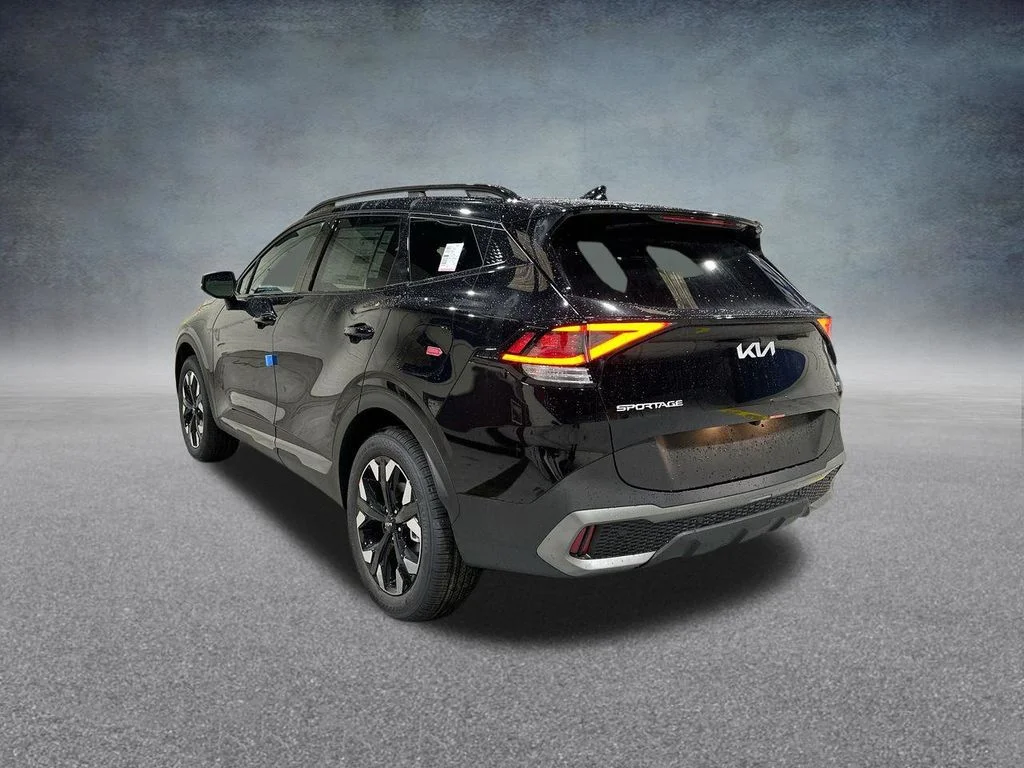 Used 2023 Black Kia X-Line image 30