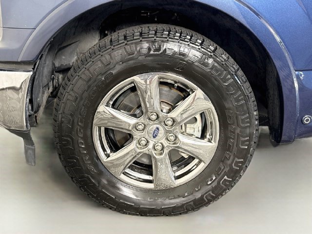 Used 2020 Blue Jeans Metallic Ford LARIAT image 34