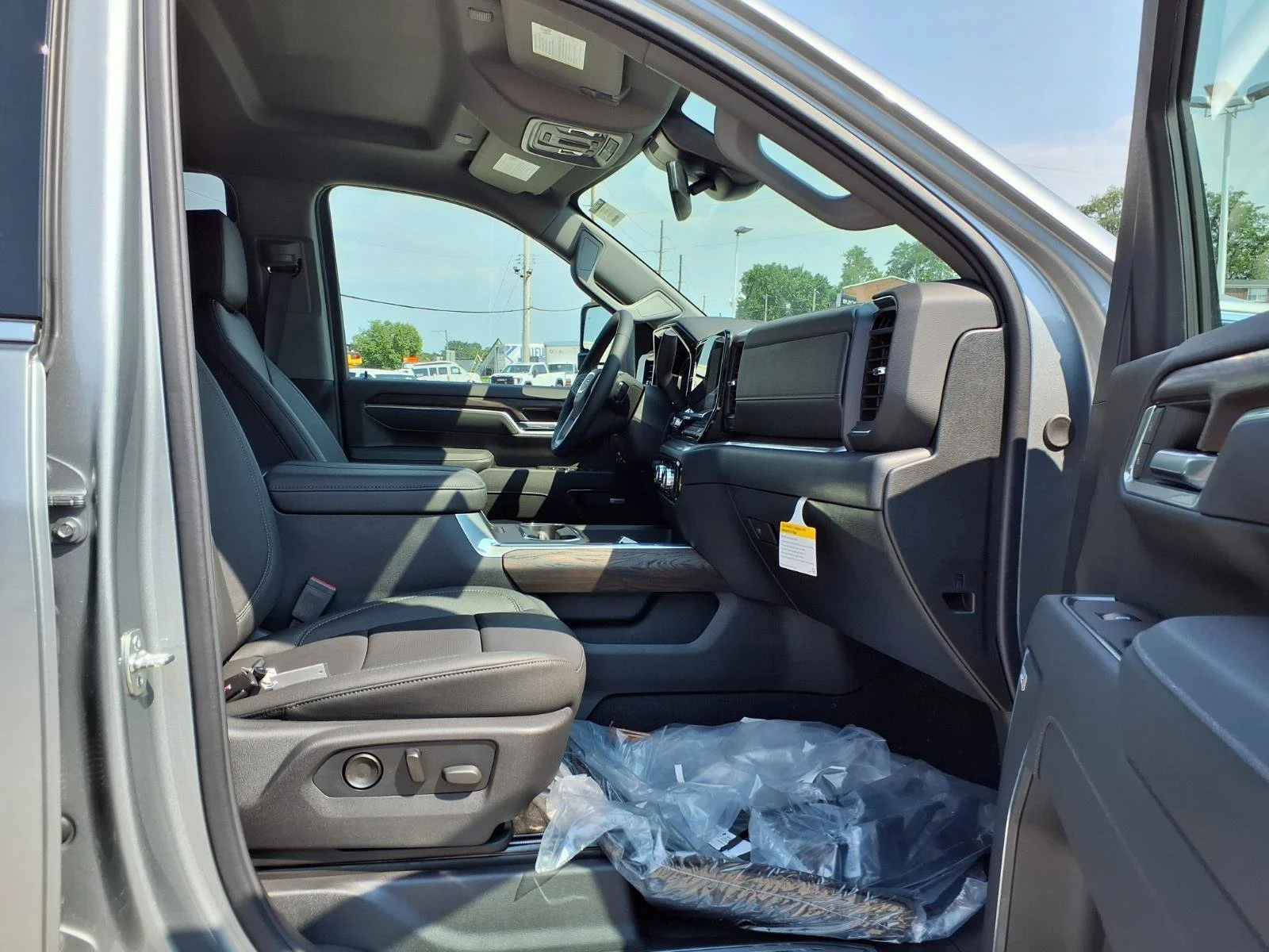 New 2026 Sterling Metallic GMC SLT image 18