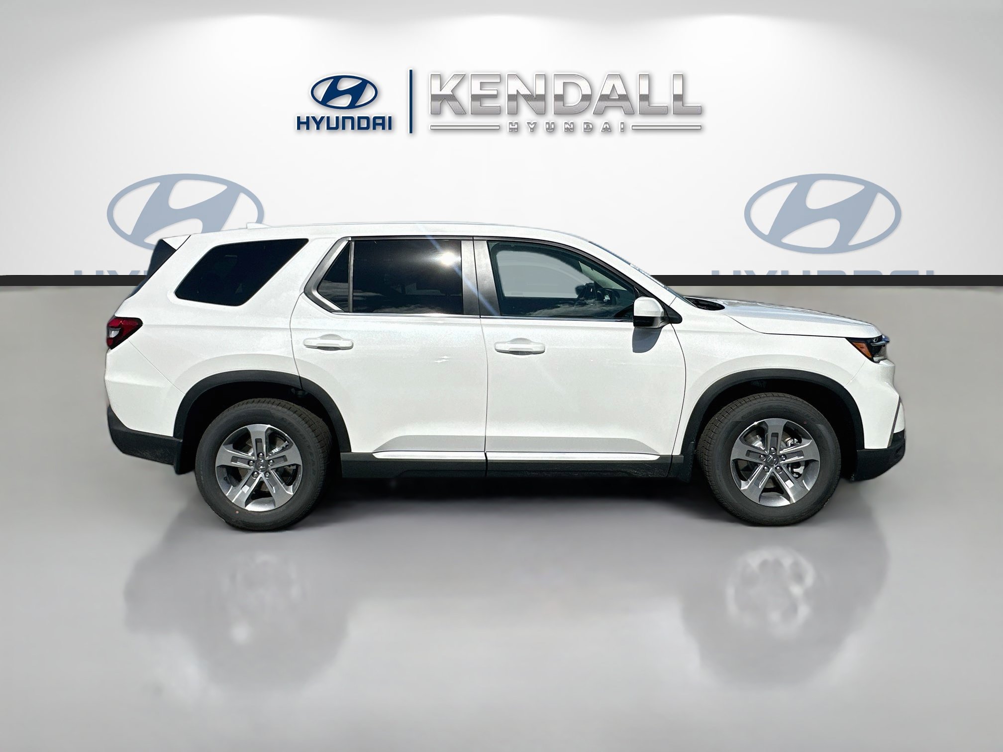 Used 2025 Platinum White Pearl Honda EX-L image 8