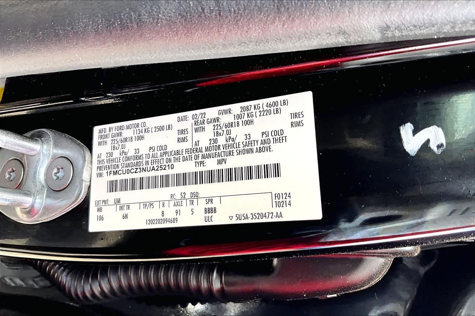 Used 2022 Agate Black Metallic Ford SEL Hybrid image 29