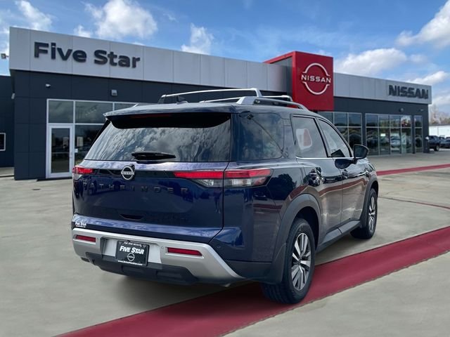 Used 2023 Blue Nissan SL image 6