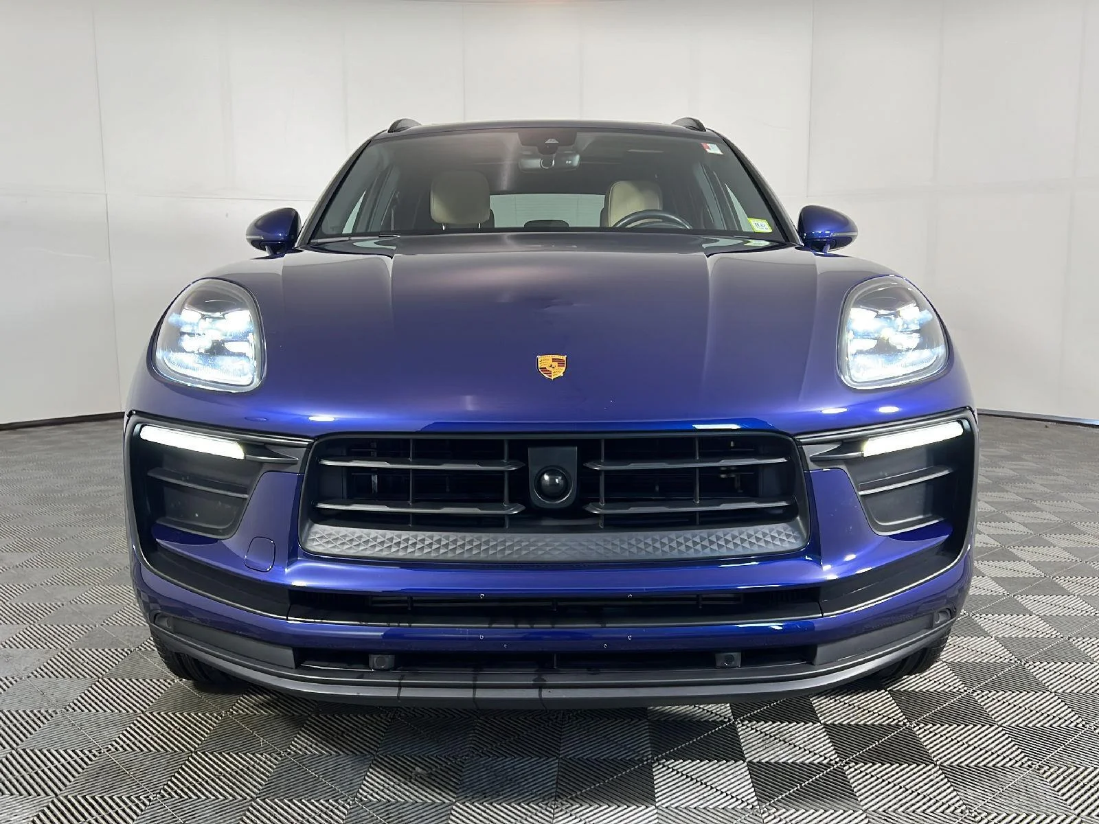 Used 2024 Gentian Blue Metallic Porsche  image 13