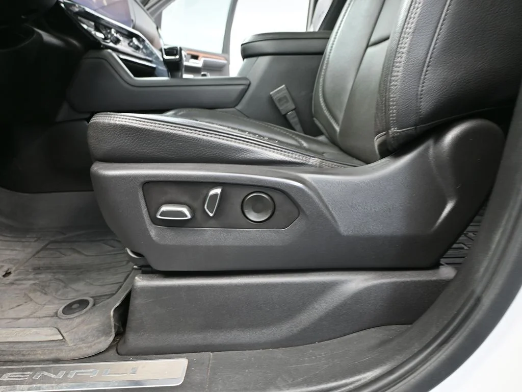 Certified Used 2023 White GMC Denali image 28