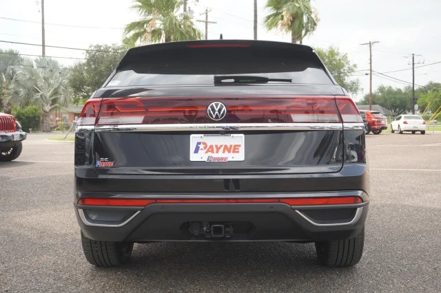 New 2026 Deep Black Pearl Volkswagen 2.0T SE W/TECHNOLOGY image 8