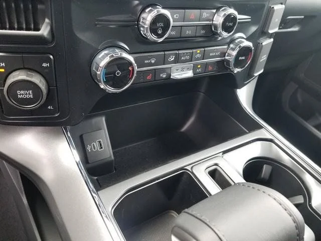 New 2026 Oxford White Ford XLT image 25