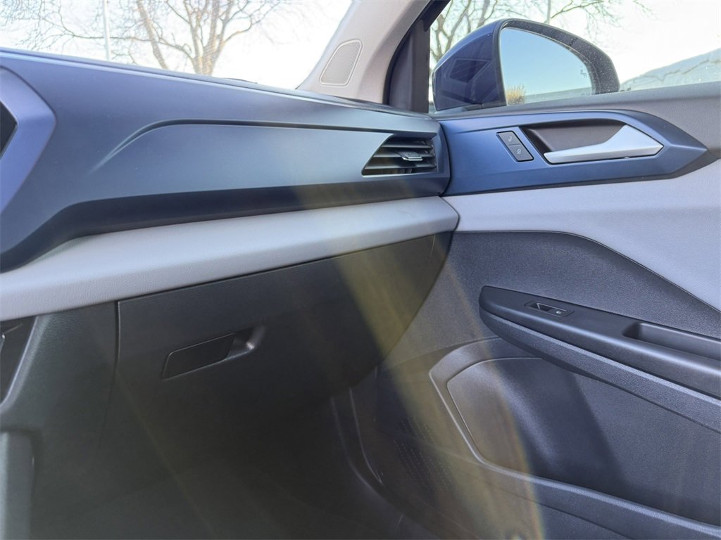 2022 VOLKSWAGEN TAOS - Image 25