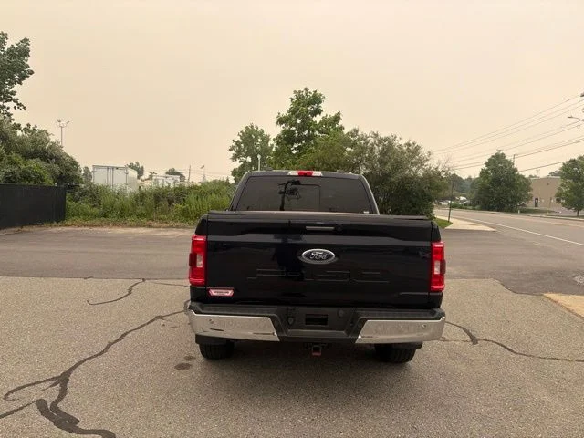 Used 2021 Blue Ford XLT image 6