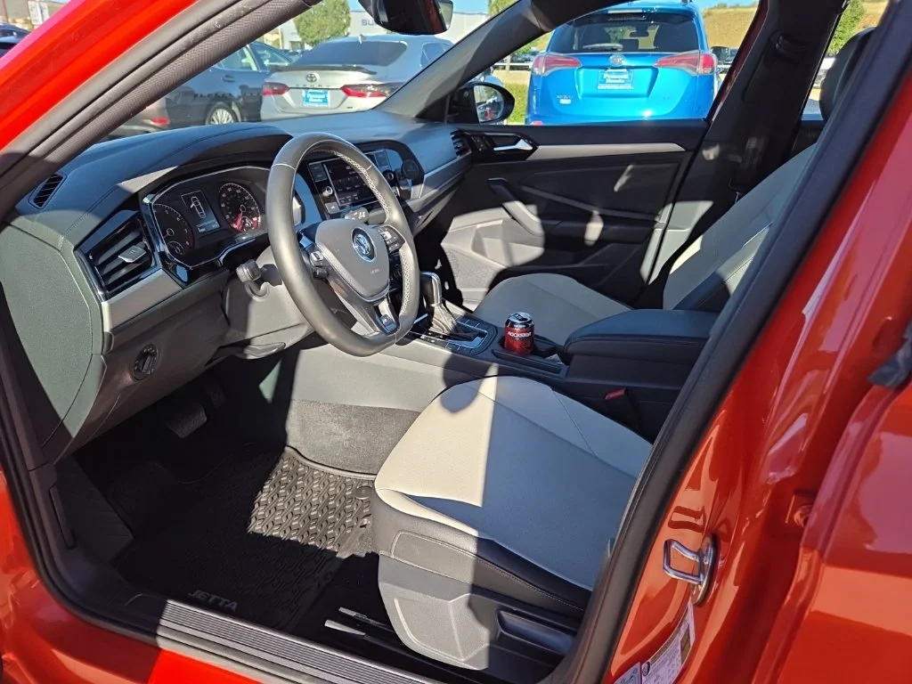Used 2019 Orange Volkswagen R-Line image 16