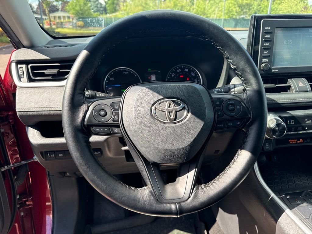 Used 2020 Ruby Flare Pearl Toyota XLE image 10
