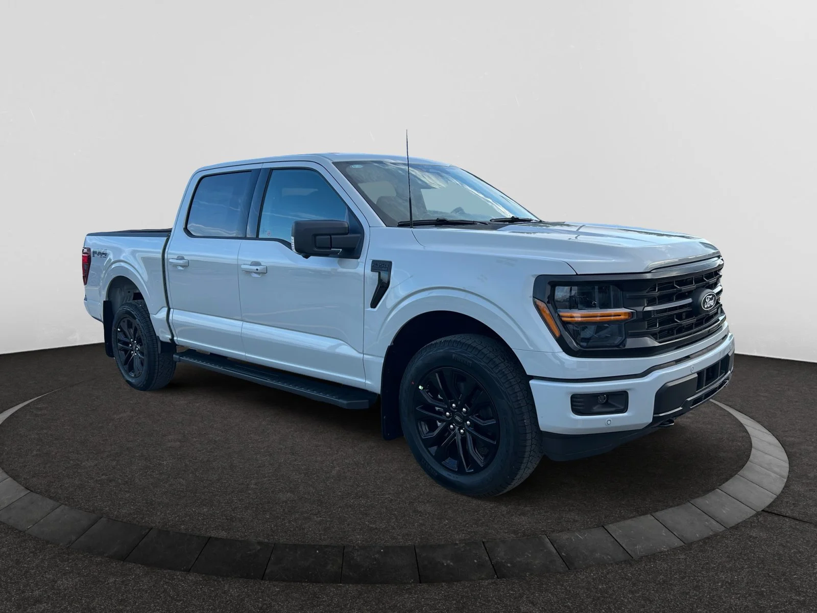 New 2026 Avalanche Ford XLT image 7
