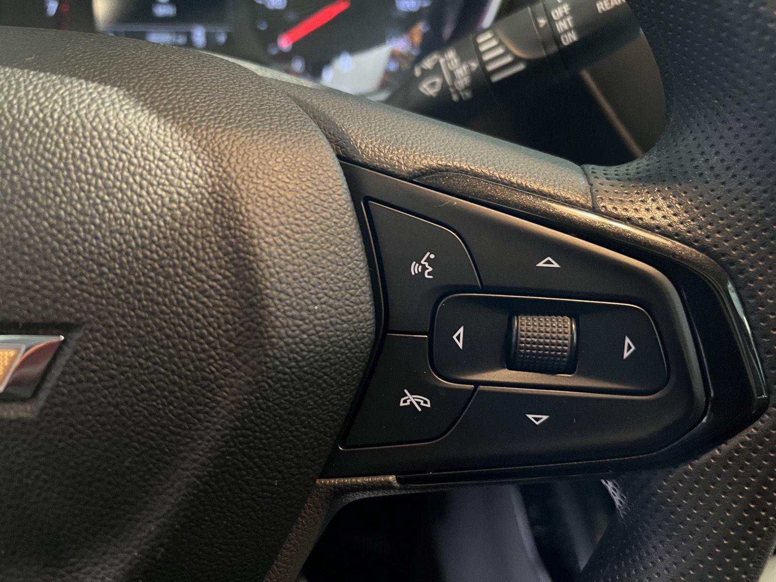 Used 2022 Summit White Chevrolet LT image 38