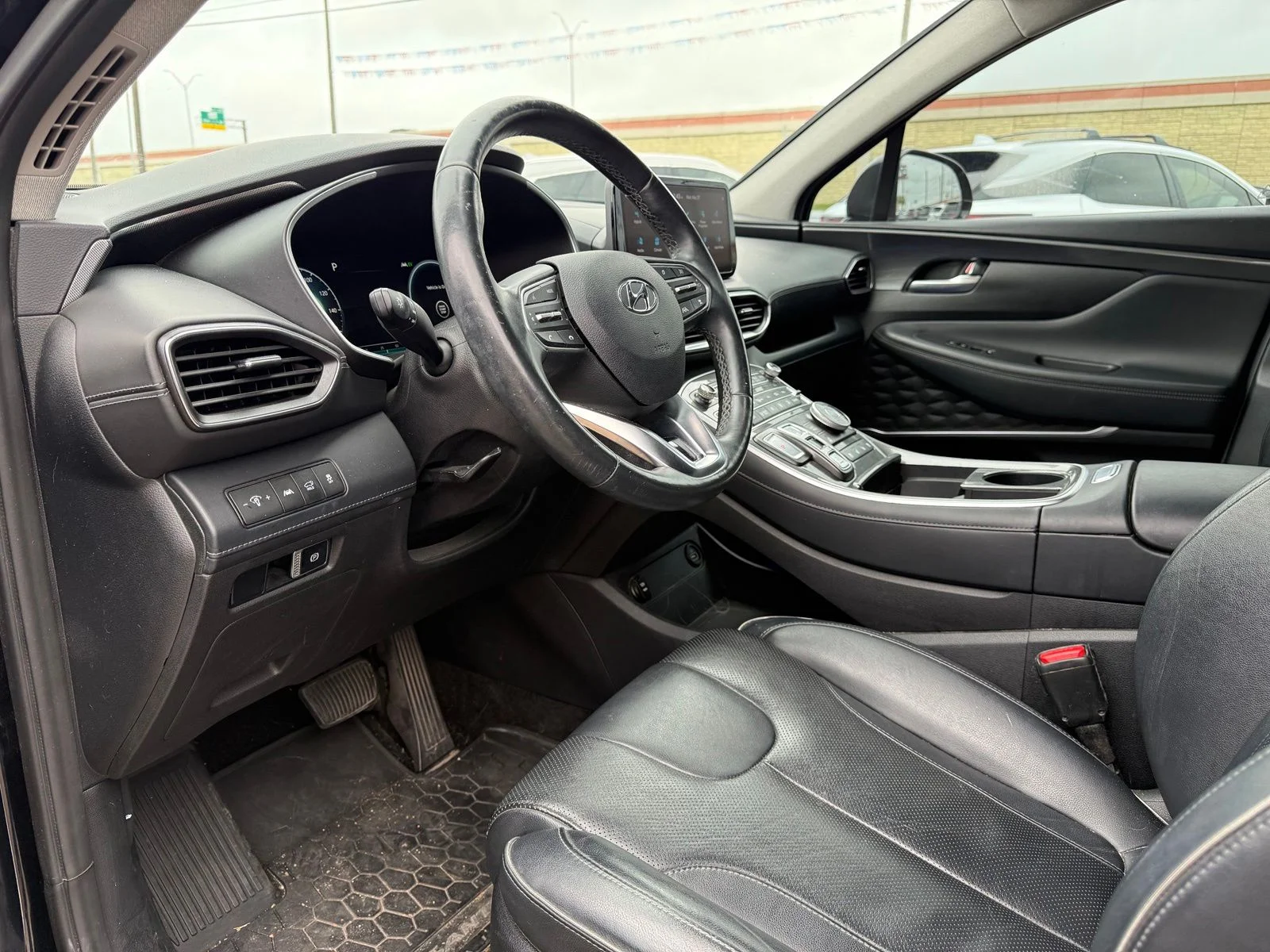 Used 2021 Black Hyundai Limited image 9