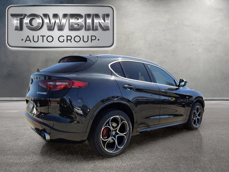 Used 2020 Black Metallic Alfa Romeo TI AWD image 4