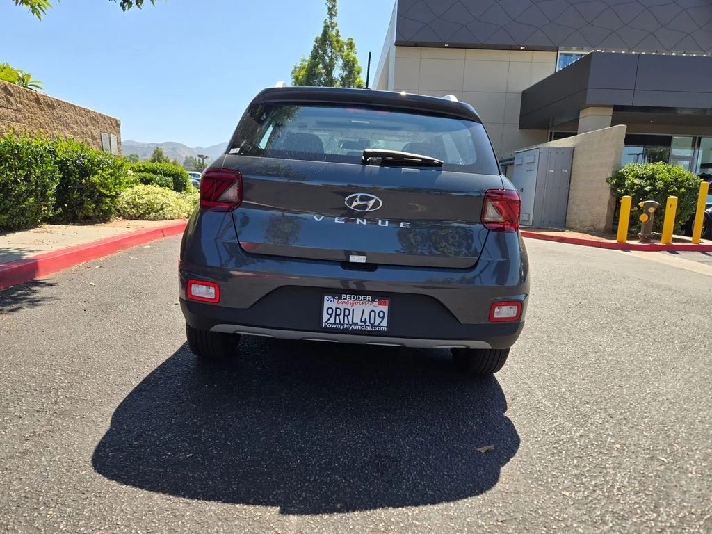 Used 2025 Gray Hyundai SEL image 6