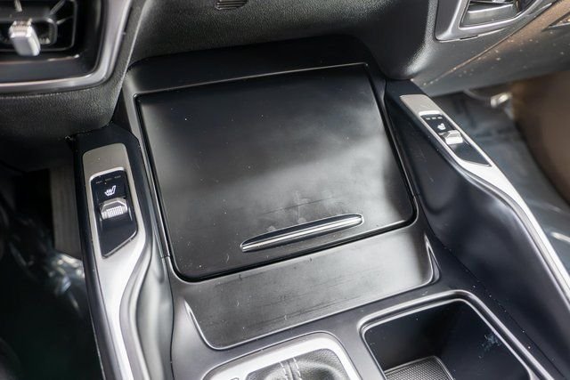 Used 2023 White Kia X-Line S image 31