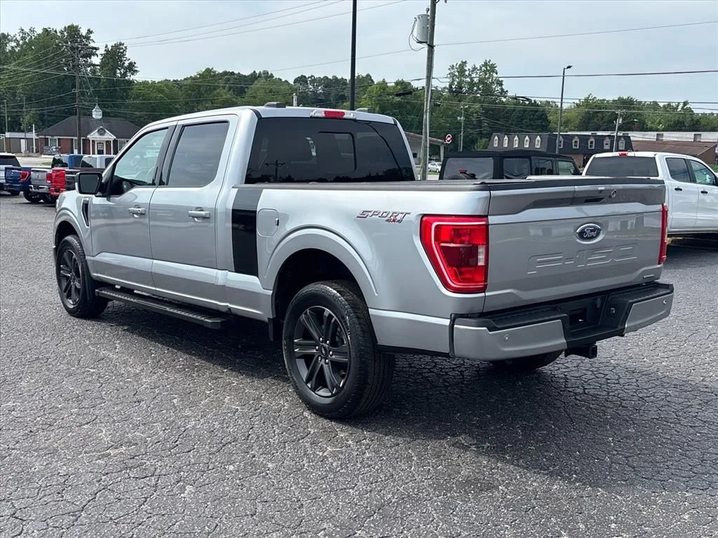 Used 2023 Silver Ford XLT image 5