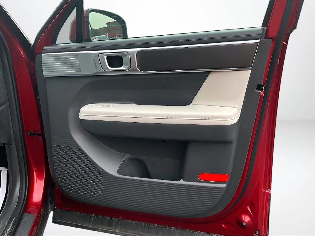 Used 2025 Red Hyundai SEL image 22