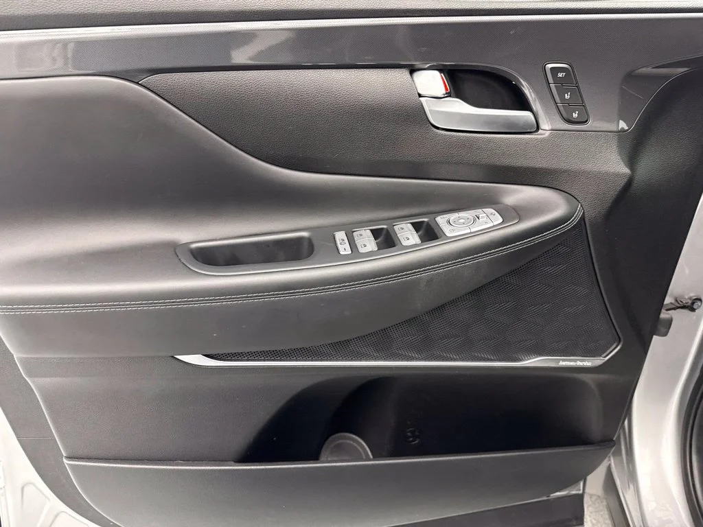 Used 2022 Shimmering Silver Hyundai Calligraphy image 17