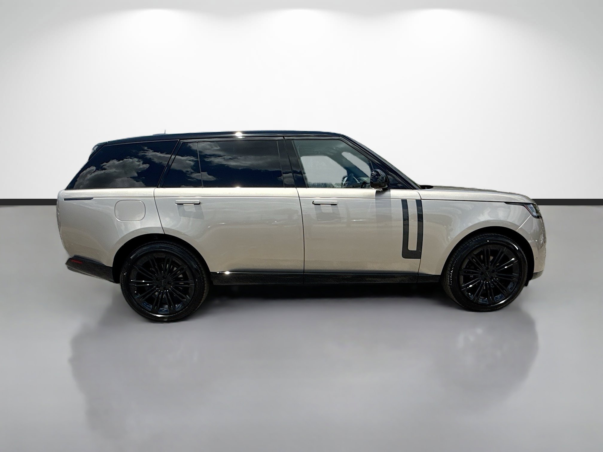 New 2026 Batumi Gold Land Rover SE image 6
