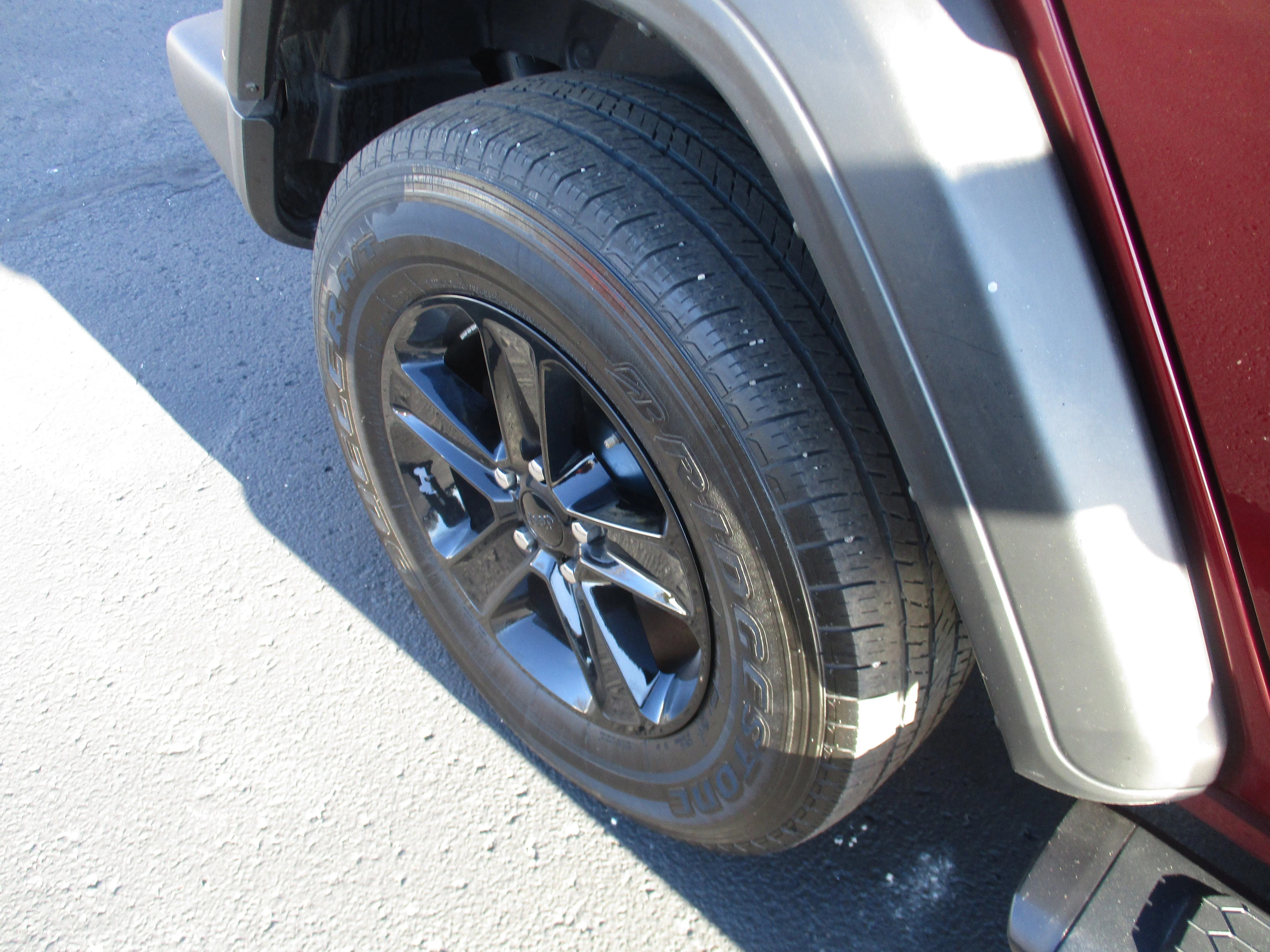 Used 2021 Snazzberry Pearlcoat Jeep Unlimited Sport Altitude image 19