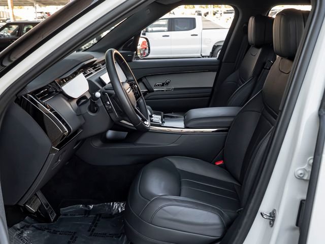 Used 2024 Fuji White Land Rover Dynamic SE image 14