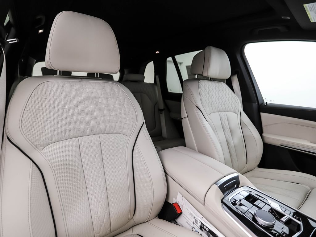 New 2026 Gray Metallic BMW xDrive50e image 32