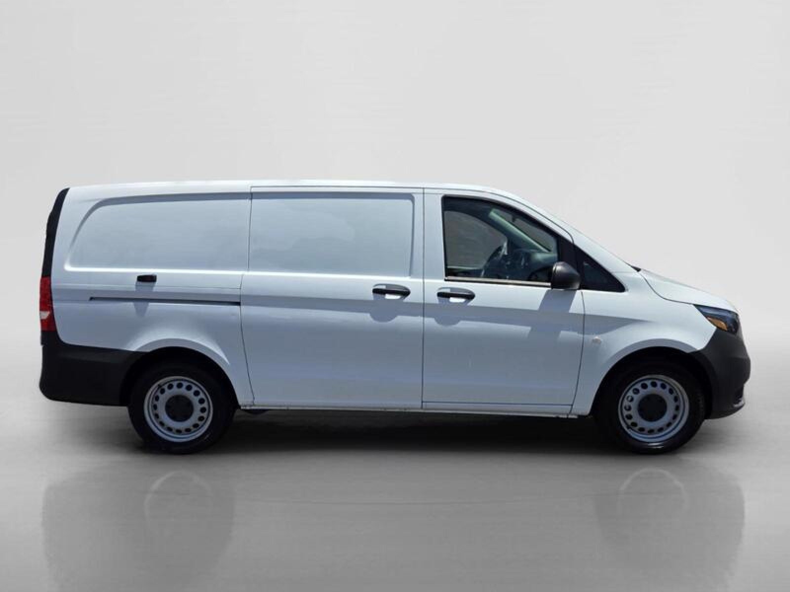 Used 2022 Arctic White Mercedes-Benz Metris image 6