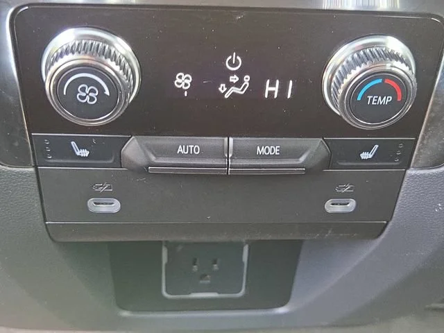 Used 2024 Summit White GMC Denali image 18