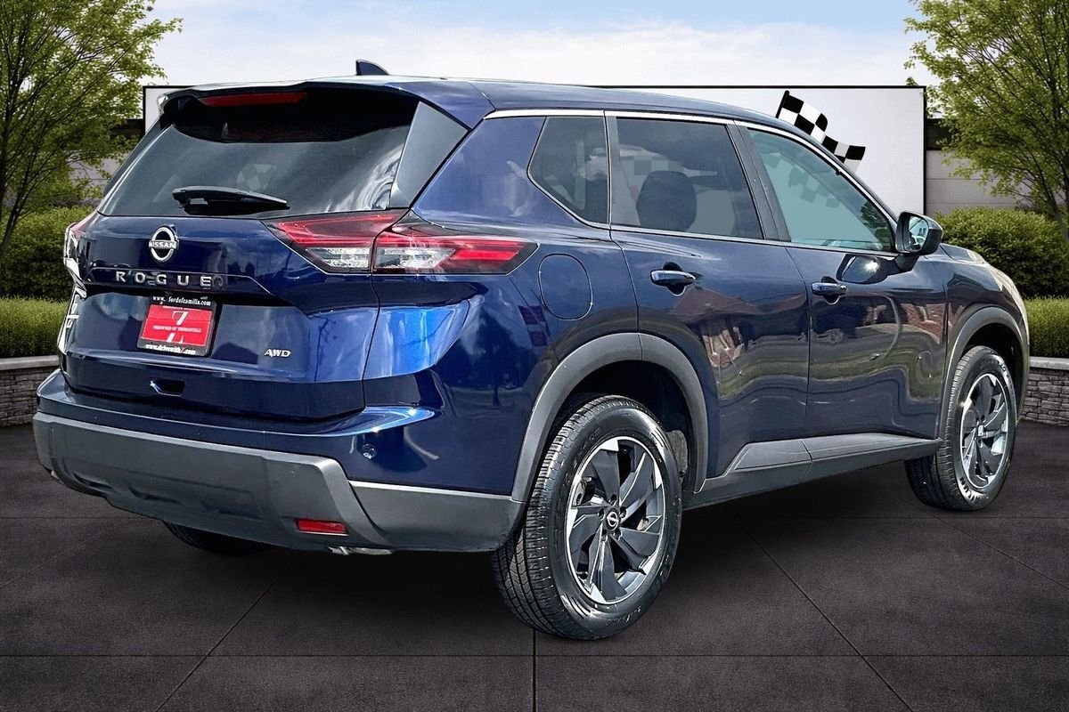 Used 2025 Blue Nissan SV Intelligent AWD image 2