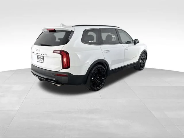 Used 2022 White Kia EX image 7