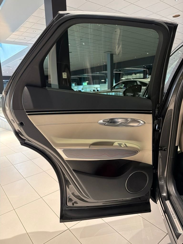 2024 GENESIS GV70 Standard - Photo 15