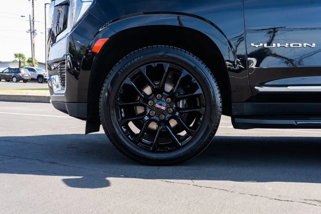 Used 2023 ONYX BLACK GMC SLT image 7