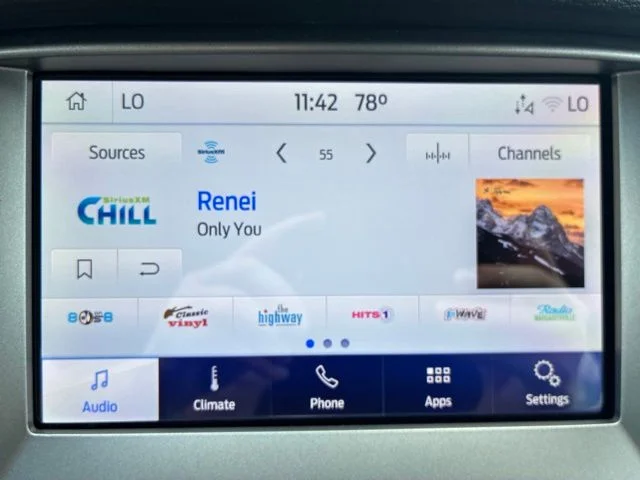 Certified Used 2023 Iconic Silver Metallic Ford XLT image 31