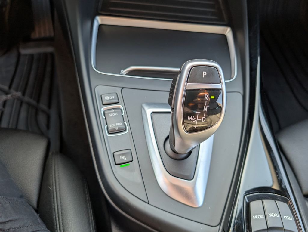 2020 BMW 2 Series 230i - Photo 28