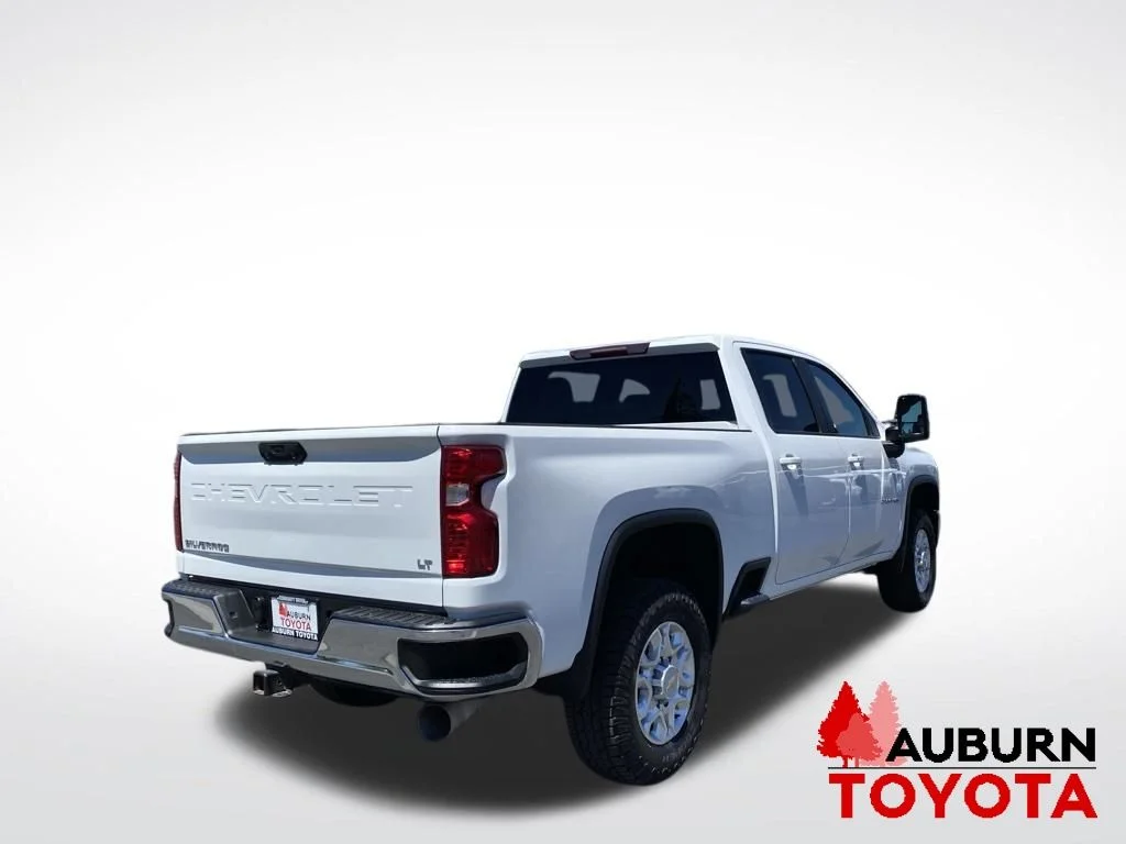 Used 2024 White Chevrolet LT image 7