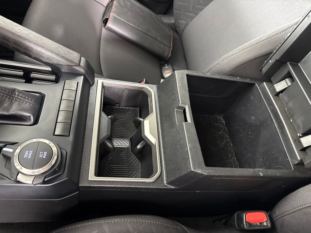 Used 2025 White Toyota SR5 image 33