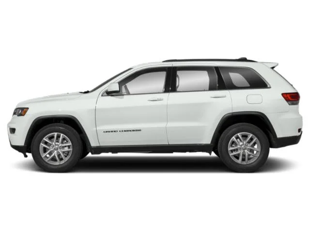 Used 2019 Diamond Black Crystal Pearlcoat Jeep Laredo E image 4