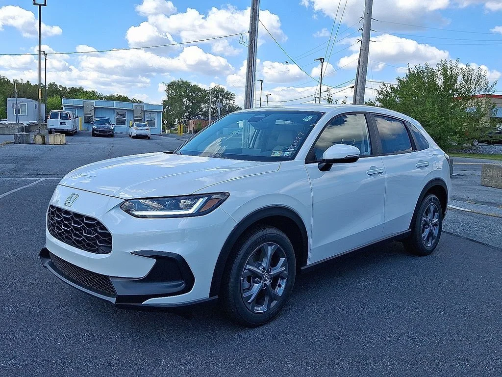 New 2026 Silver Honda LX image 2