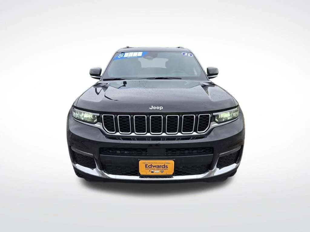 Used 2025 Black Jeep Limited image 9