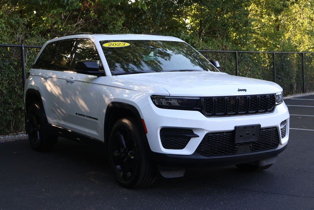 2023 Jeep Grand Cherokee Altitude - Photo 12