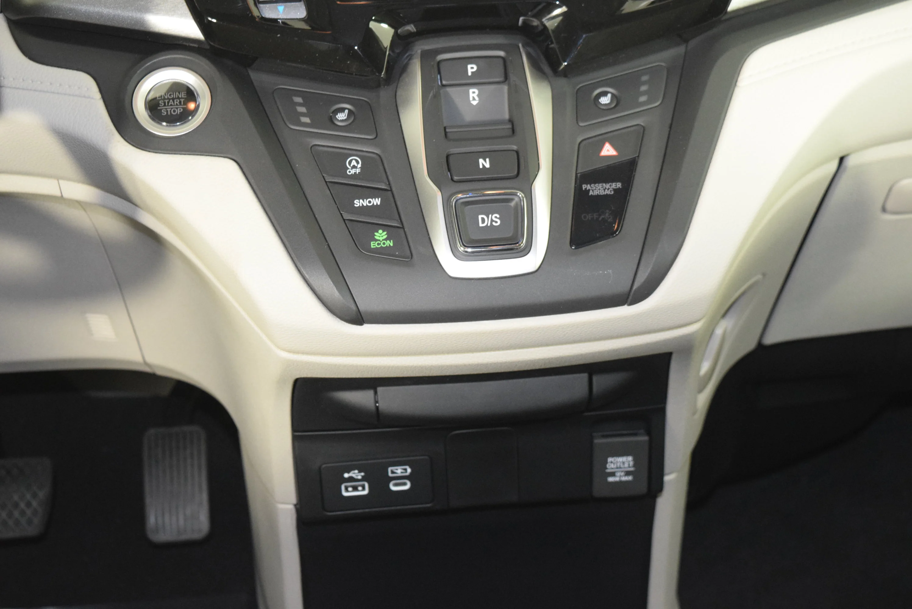 New 2026 Platinum White Pearl Honda EX-L image 13