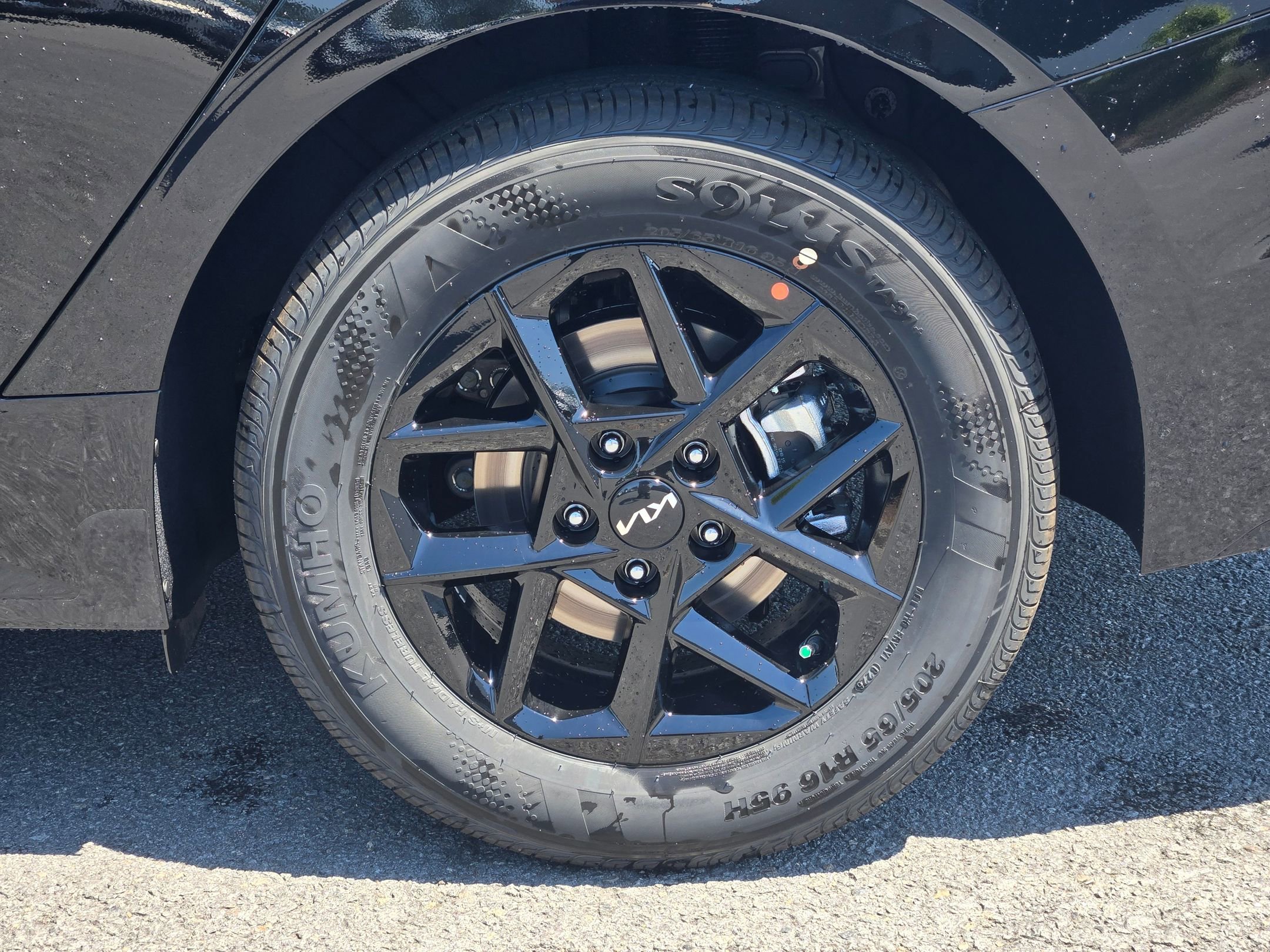 New 2026 Aurora Black Pearl Kia LXS image 17