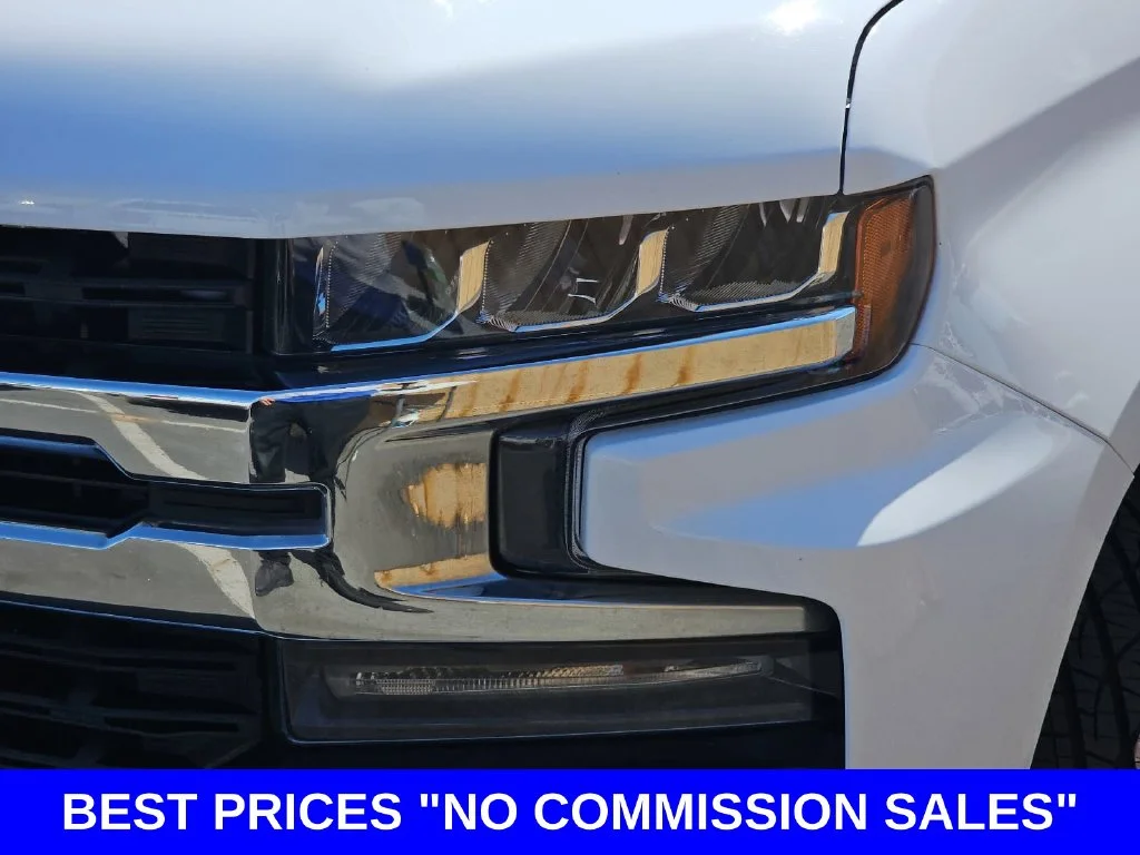 Used 2019 White Chevrolet LT image 32