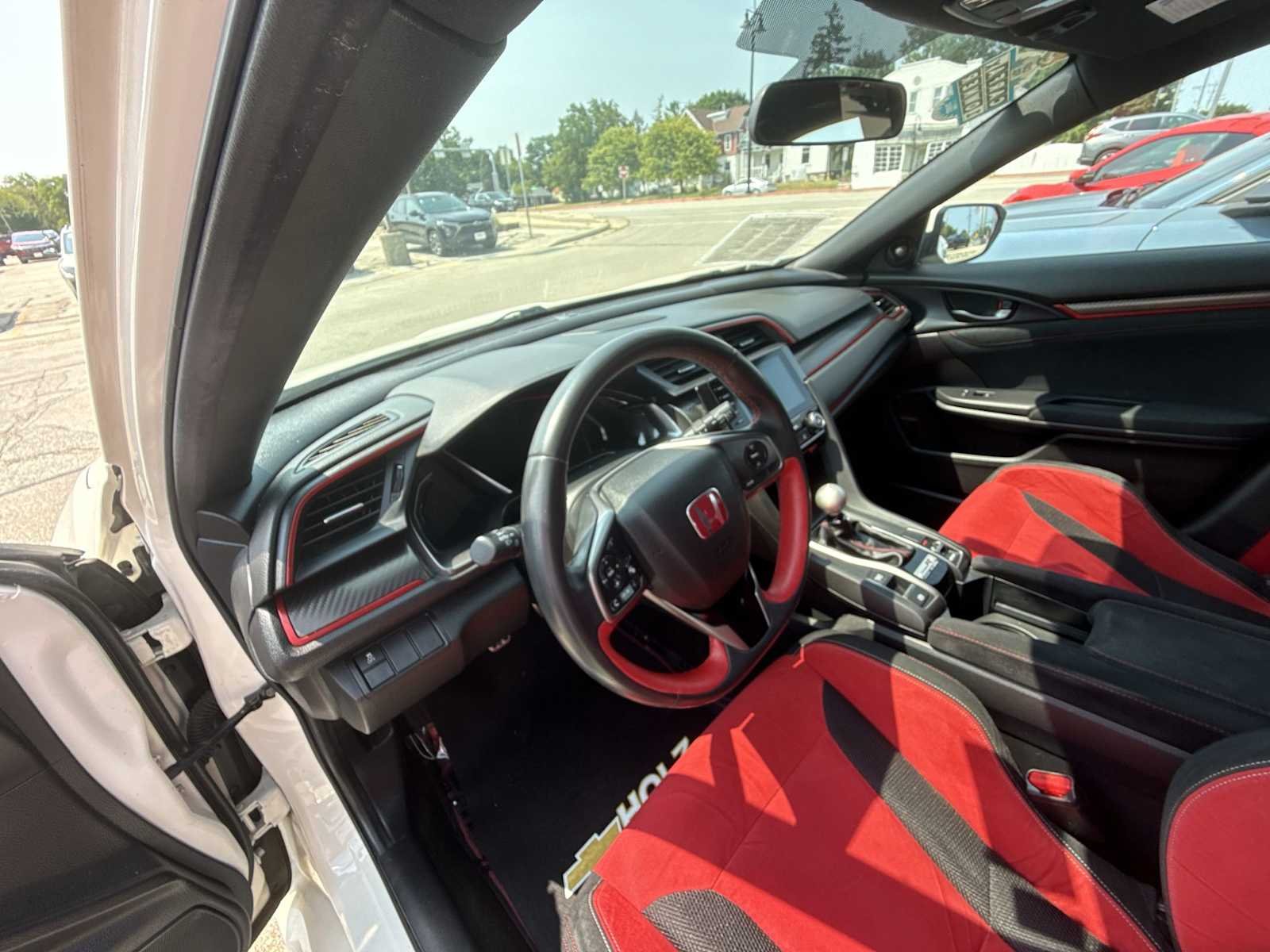 Used 2019  Honda Touring image 10