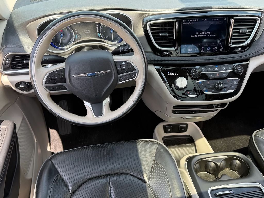 Used 2019 White Chrysler Limited image 14