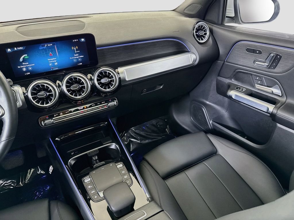 Used 2023 White Mercedes-Benz GLB 250 image 24